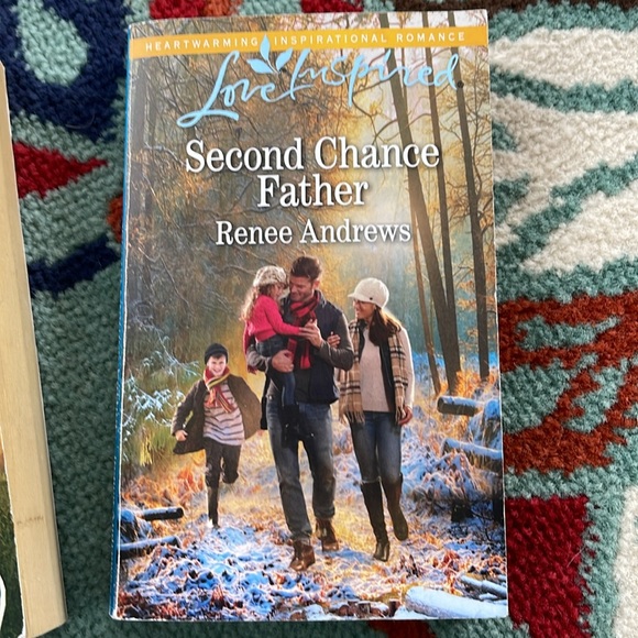 Paper Back Books (Kelly Irvin, Mary Davis, Renee Andrews) - Picture 5 of 5